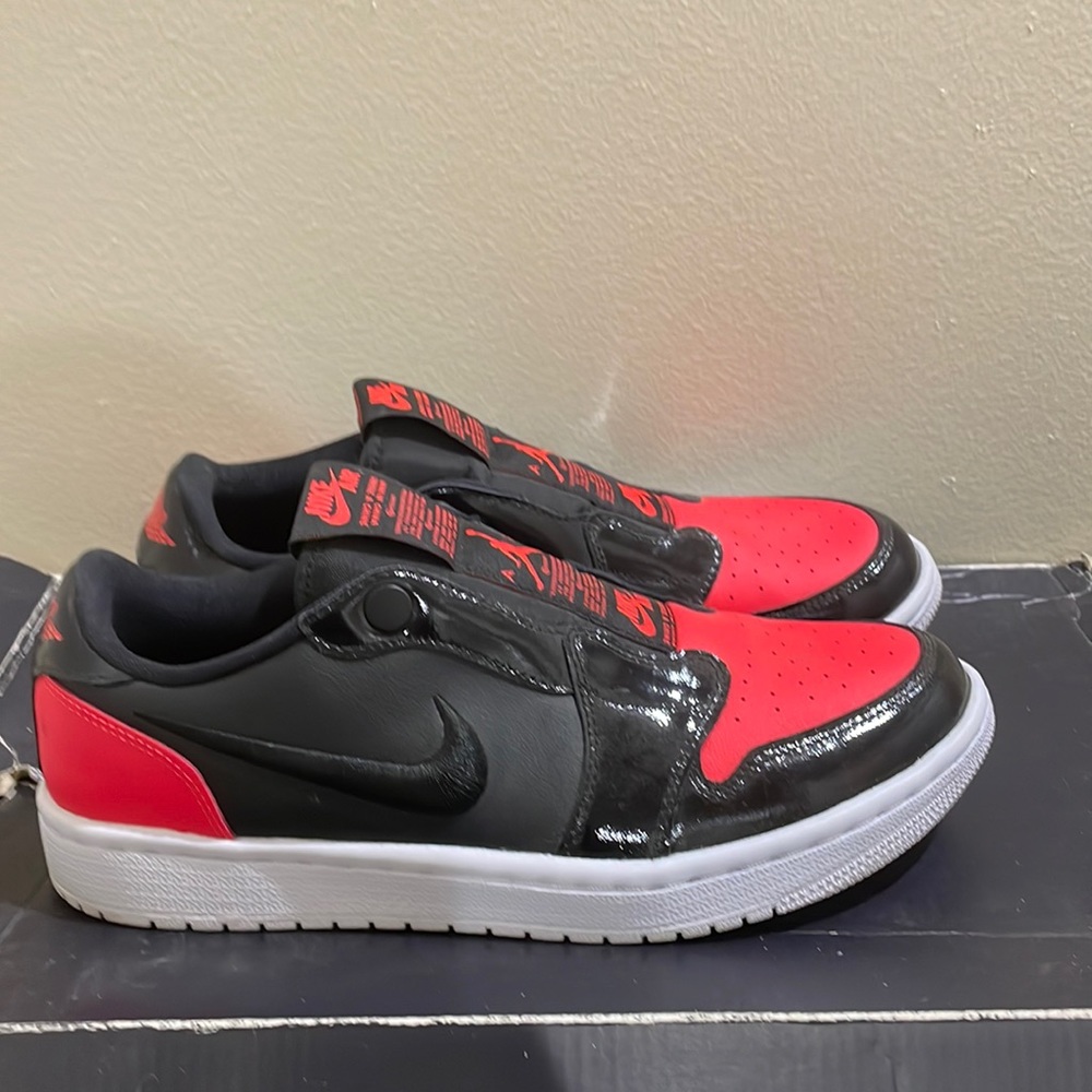 Sneakers - Picture 2 of 3